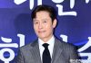 An Oscar Strategy? “Eliminate Other Candidates,” Lee Byung-hun’s Irresistible Wit Captivates Foreign Media