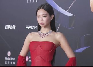 Jennie Takes Home Three Golden Disc Awards, Including Artist of the Year, with Dominant Performance