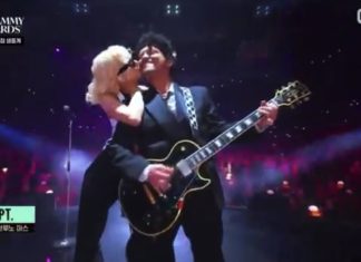 Rosé and Bruno Mars Share Cheek-to-Cheek Moment, Open 68th Grammy Awards with ‘Apartment’ Sing-Along